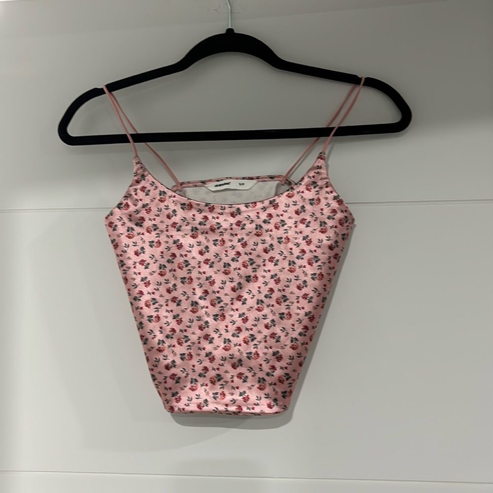 BLUENOTES pink satin floral cropped bungee cami tank